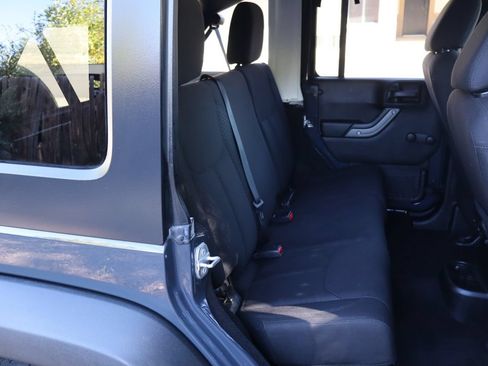 Used 2017 Jeep Wrangler Unlimited Sport w/ Max Tow Package AWD/4WD image 22