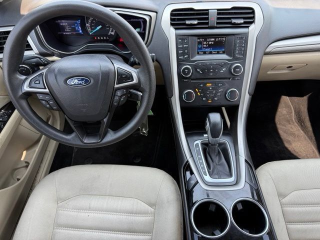 Used 2013 Ford Fusion SE FWD image 3