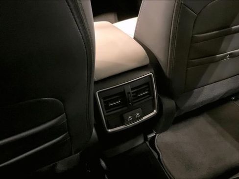 Used 2023 Subaru Forester Limited image 35