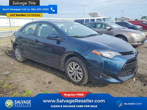 Used 2017 Toyota Corolla LE FWD image 5