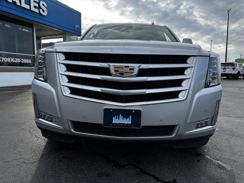Used 2019 Cadillac Escalade Premium Luxury image 6