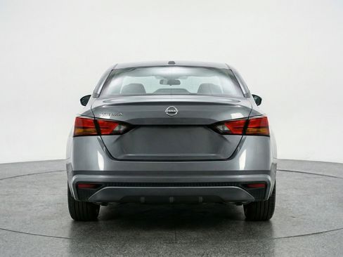 Used 2025 Nissan Altima 2.5 SV image 7