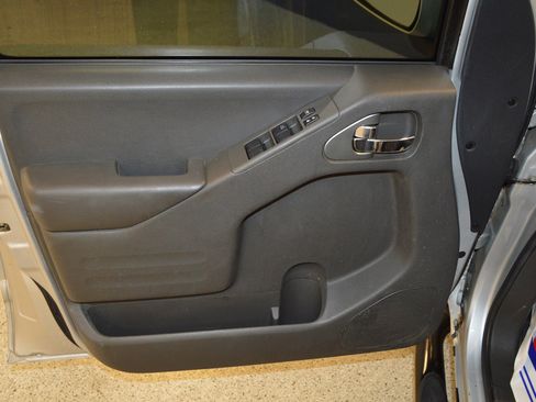 Used 2018 Nissan Frontier PRO-4X AWD/4WD image 14