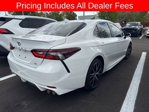 Used 2023 Toyota Camry SE FWD image 4