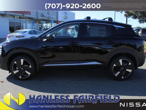 New 2026 Nissan Kicks SR FWD image 2