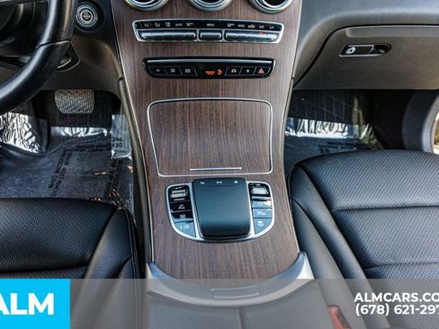 Used 2022 Mercedes-Benz GLC 300 4MATIC w/ Premium Package Lite image 40