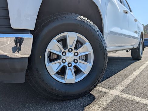 Used 2019 Chevrolet Silverado 1500 LT w/ All-Star Edition image 32