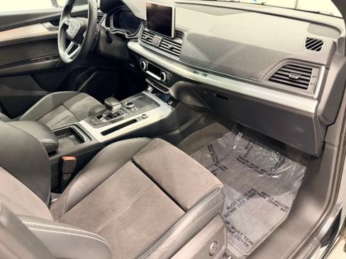 Used 2018 Audi SQ5 Premium Plus AWD/4WD image 25