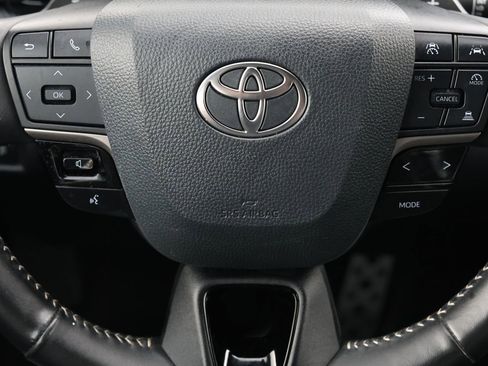 Used 2025 Toyota Camry SE w/ Convenience Package AWD/4WD image 18