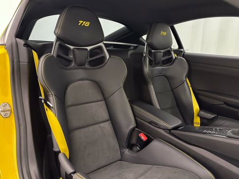 Used 2021 Porsche 718 Cayman image 14