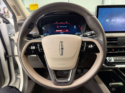 Used 2024 Lincoln Corsair Reserve image 13
