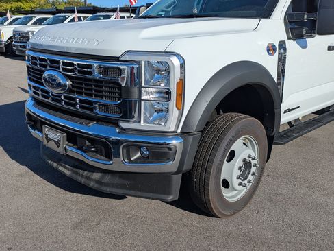 New 2025 Ford F550 4x4 Crew Cab image 8