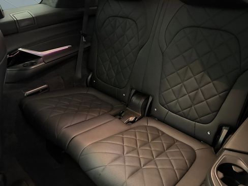 Certified 2023 BMW X7 xDrive40i w/ M Sport Package image 33