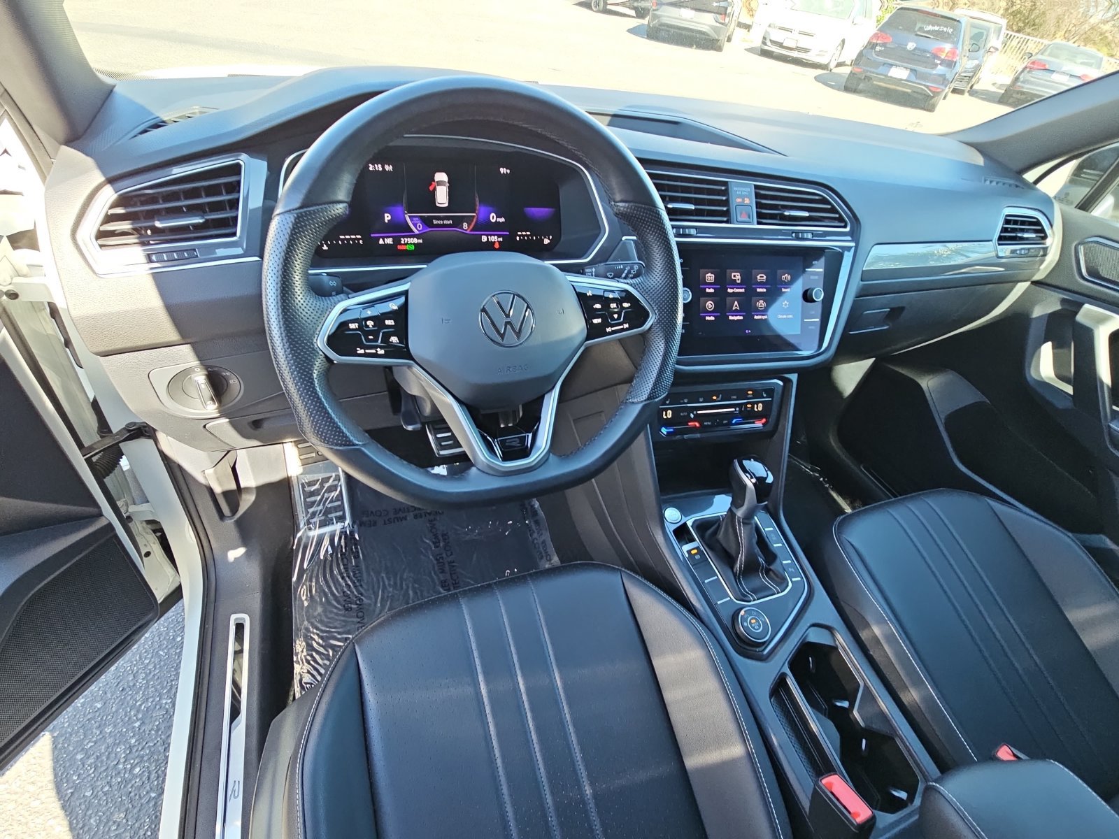 Certified 2023 Volkswagen Tiguan SE R-Line AWD/4WD image 15