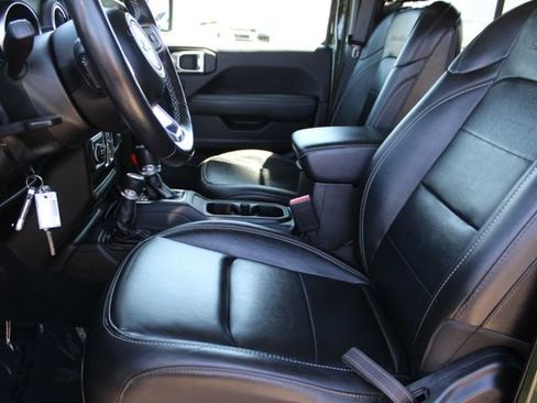 Used 2023 Jeep Wrangler Unlimited Sahara w/ Cold Weather Group AWD/4WD image 35