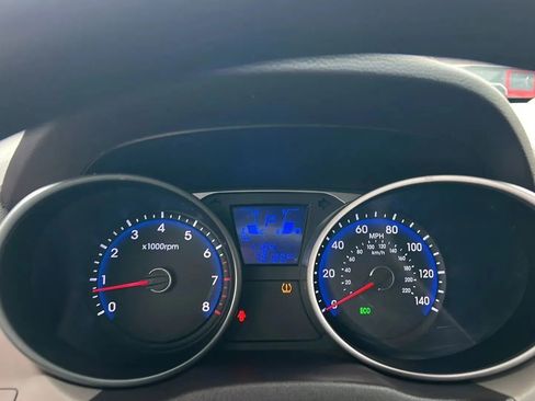 Used 2015 Hyundai Tucson GLS image 37