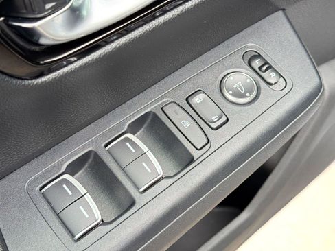 Used 2025 Honda CR-V EX-L image 19