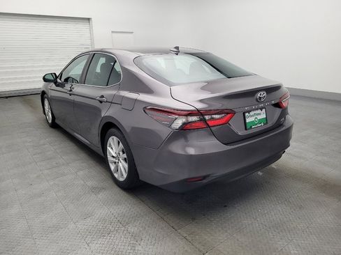 Used 2022 Toyota Camry LE image 5