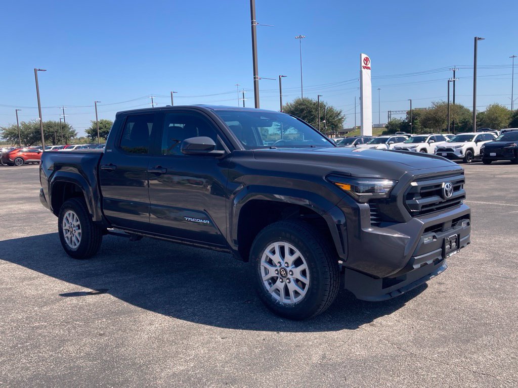 Used 2024 Toyota Tacoma SR5 AWD/4WD image 3