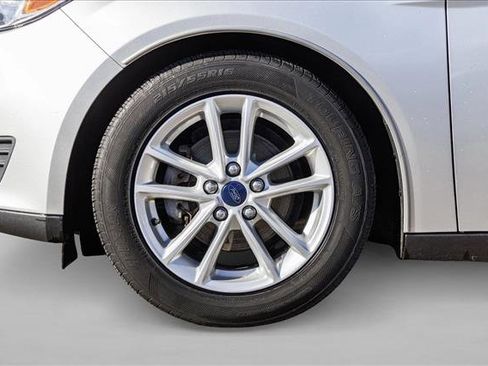 Used 2016 Ford Focus SE image 9