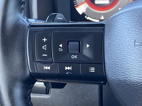 Certified 2025 Nissan Rogue SL w/ SL Premium Package FWD image 25