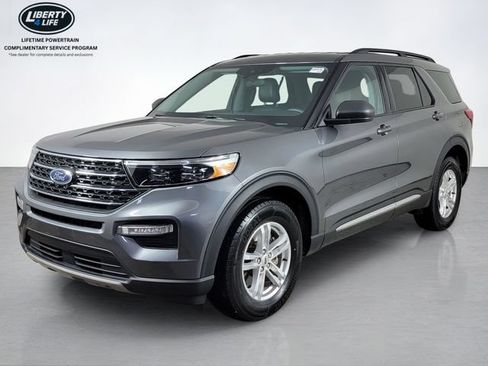 Certified 2023 Ford Explorer XLT w/ Equipment Group 202A AWD/4WD image 7