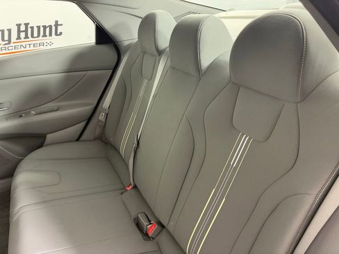 Used 2023 Hyundai Elantra SEL w/ Preferred Accessory Package image 25