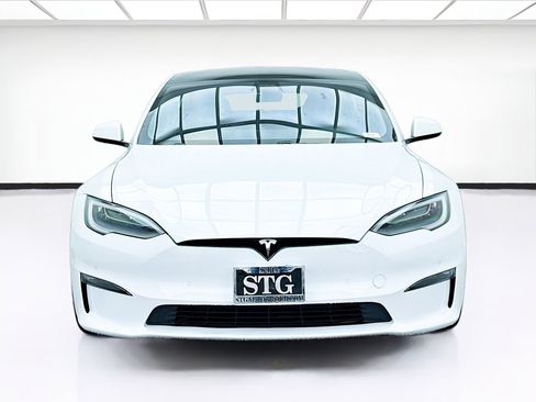 Used 2022 Tesla Model S Base image 2