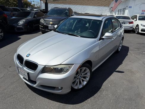 Used 2011 BMW 328i Sedan RWD image 2