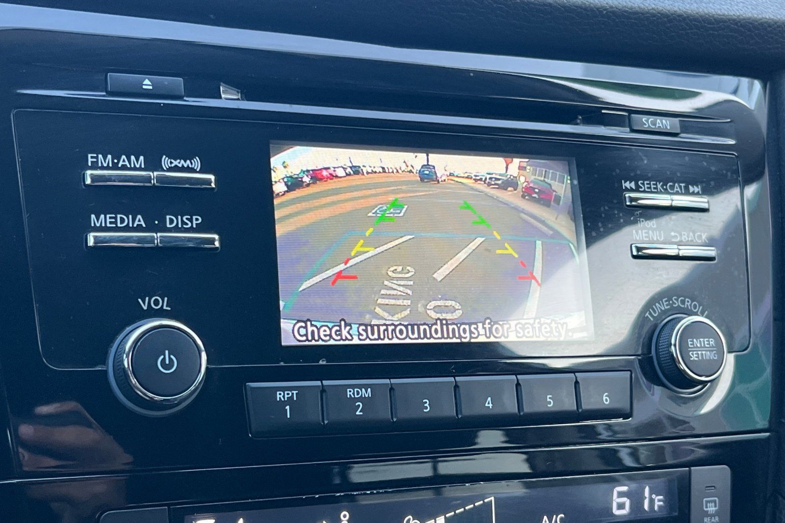 Used 2017 Nissan Rogue SV FWD image 19