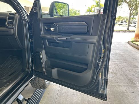 New 2025 RAM 2500 Limited image 32