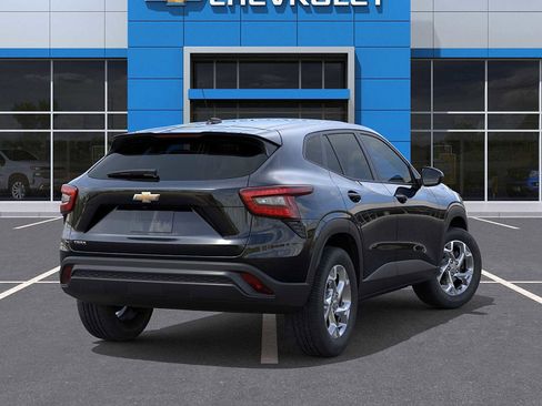 New 2026 Chevrolet Trax LS w/ LS Convenience Package image 4