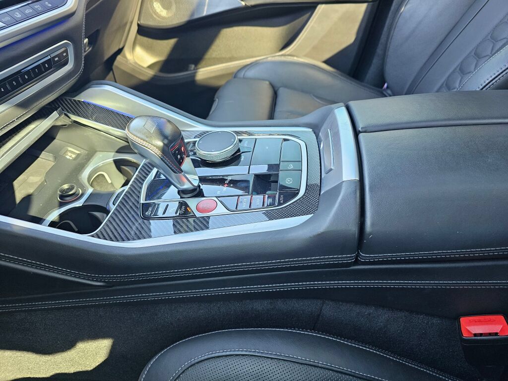Used 2022 BMW X5 M AWD/4WD image 28