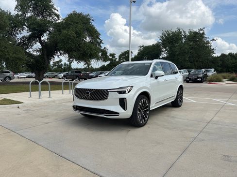 Used 2026 Volvo XC90 B6 Plus w/ Protection Package Premier image 2