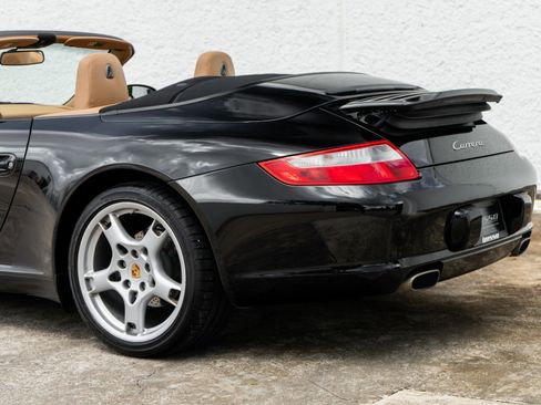 Used 2007 Porsche 911 Carrera RWD image 31