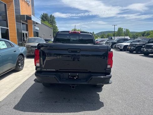 Used 2025 Chevrolet Colorado Z71 AWD/4WD image 5