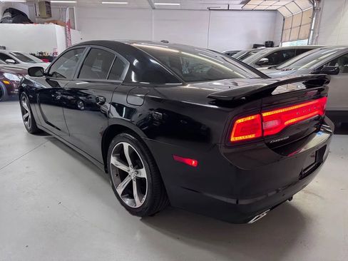 Used 2014 Dodge Charger SXT RWD image 5