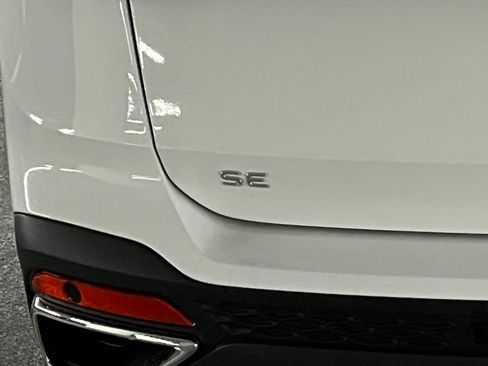 New 2025 Volkswagen Taos SE image 35