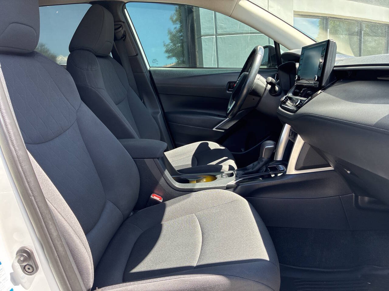Used 2022 Toyota Corolla Cross LE AWD/4WD image 13