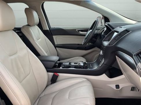 Used 2019 Ford Edge Titanium w/ Cold Weather Package AWD/4WD image 23