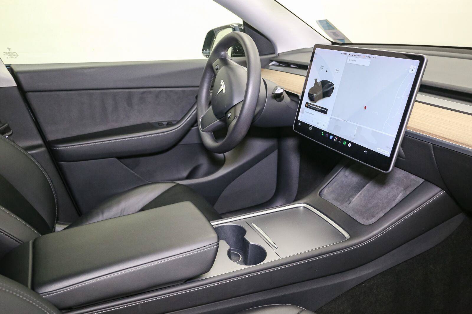 Used 2021 Tesla Model Y Long Range AWD/4WD image 19