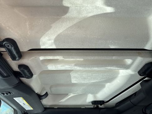 Used 2021 Jeep Gladiator Sport image 35