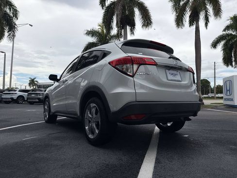 Certified 2021 Honda HR-V LX image 18
