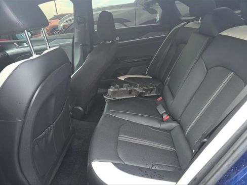 Used 2025 Kia K5 GT-Line w/ GT-Line Premium Package image 7