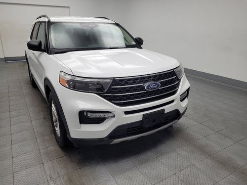Used 2020 Ford Explorer XLT w/ Equipment Group 202A RWD image 14