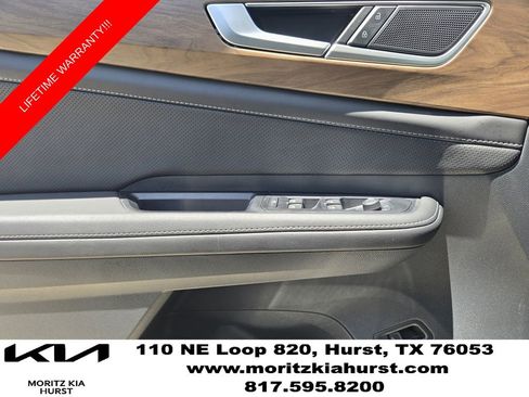 Used 2025 Volkswagen Atlas SE FWD image 26