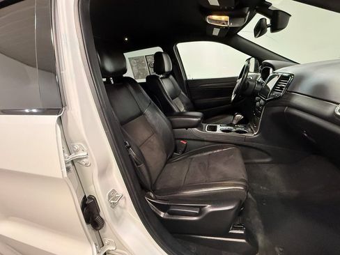 Used 2022 Jeep Grand Cherokee Altitude image 13