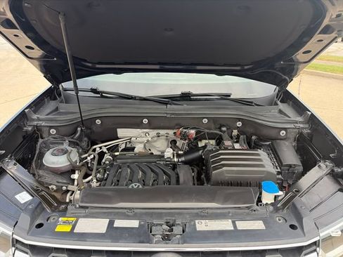 Used 2018 Volkswagen Atlas SEL AWD/4WD image 40
