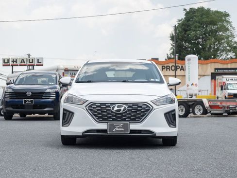 Used 2020 Hyundai Ioniq Blue FWD image 5