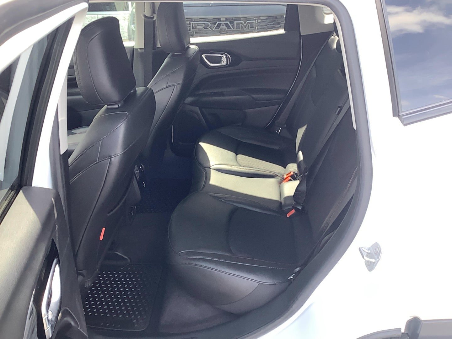 Certified 2022 Jeep Compass Trailhawk w/ Trailhawk Convenience Group AWD/4WD image 7